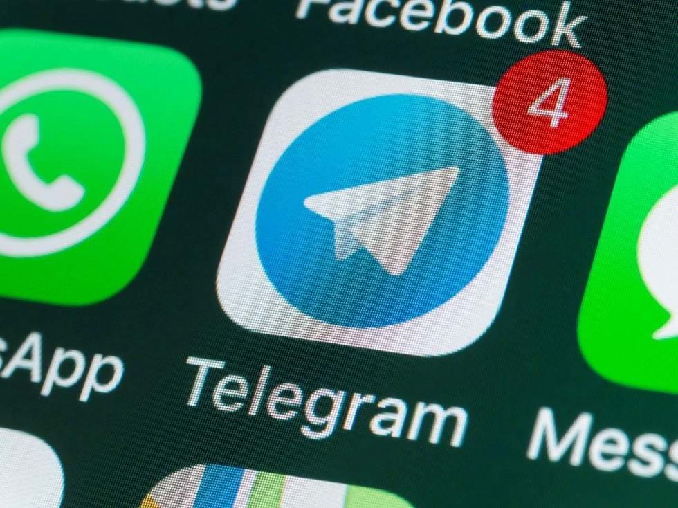 whatsapp-outage-telegram-facebook