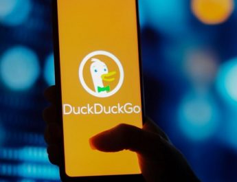 DuckDuckGo اکنون صفحه‌های ورود به حساب گوگل را در تمام سایت‌ها مسدود می‌کند